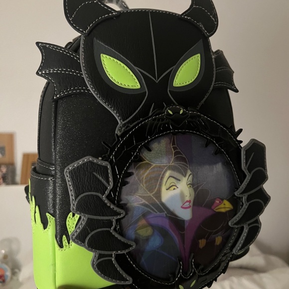 Maleficent lenticular Aurora Loungefly backpack - Picture 2 of 3